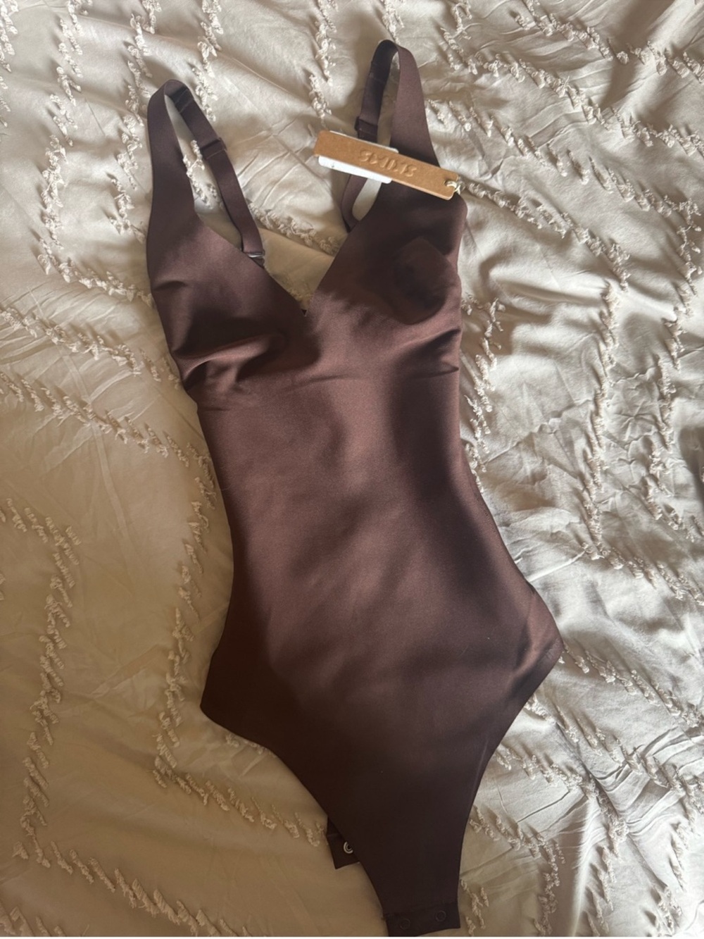 SKIMS Cocoa CS Plunge Bodysuit S NWT (G22)